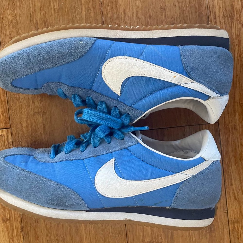 Retro Nike Oceania Blue Tennis Shoes
